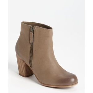 BP. Trolley Frey Leather Ankle Booties